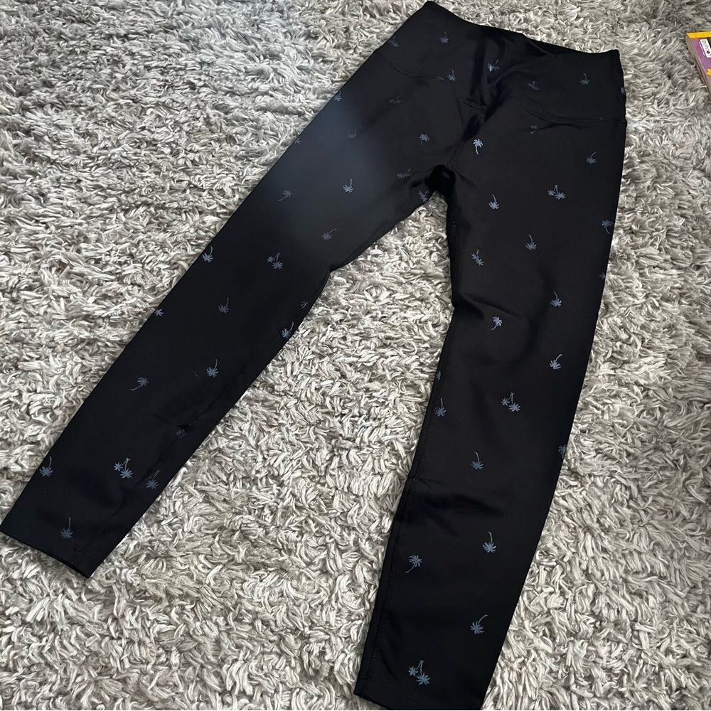 Beyond Yoga Black palm tree athletic leggings size XS
